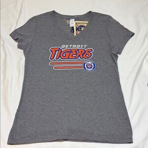 Cooperstown Collection Gray V-Neck T-Shirt